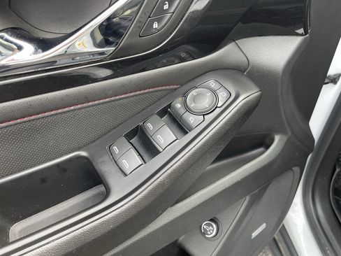 Used 2023 Chevrolet Traverse RS w/ LPO, Floor Liner Package image 23