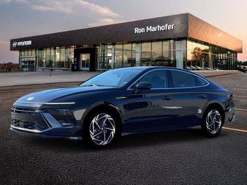 New 2026 Hyundai Sonata SEL FWD image 2