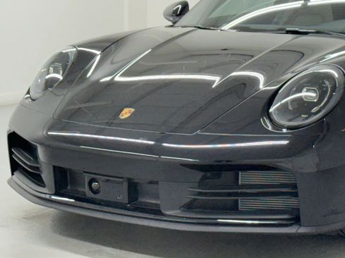 Used 2025 Porsche 911 Carrera RWD image 38