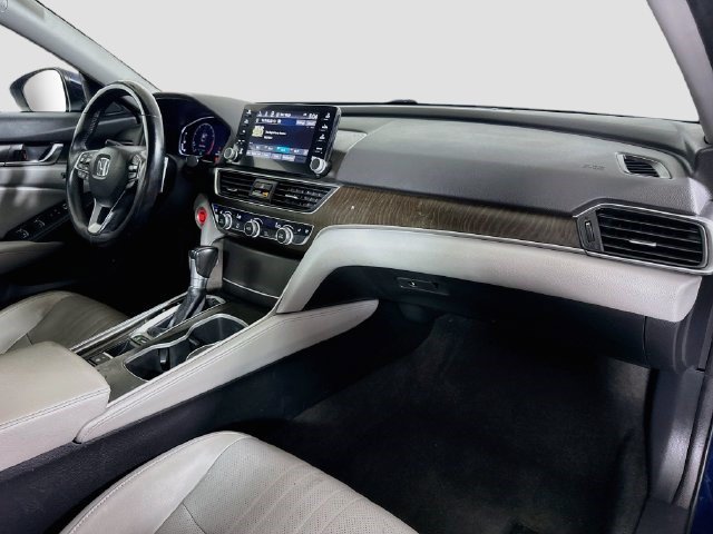 Used 2018 Honda Accord Touring image 29