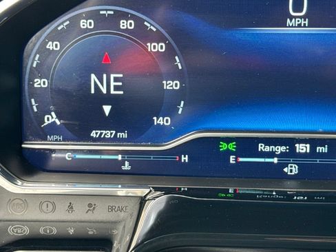 Used 2023 Chevrolet Silverado 1500 LT w/ Safety Package RWD image 9