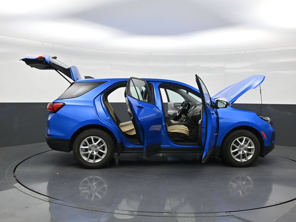 Used 2024 Chevrolet Equinox LS FWD image 28