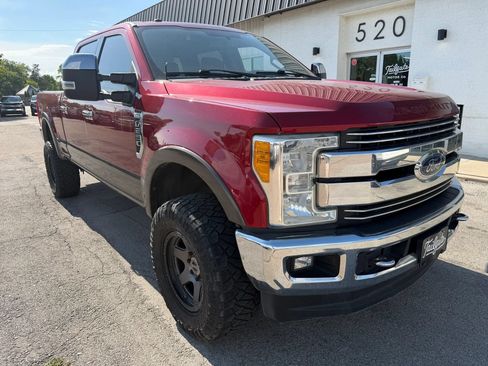 Used 2017 Ford F250 Lariat w/ Chrome Package AWD/4WD image 2