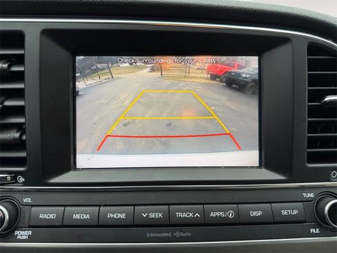 Used 2018 Hyundai Elantra SEL w/ Winter Weather Package image 8