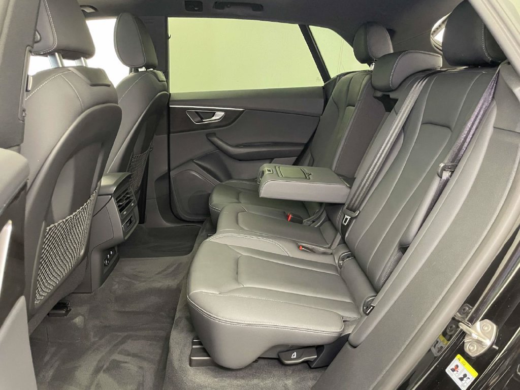 Certified 2025 Audi Q8 Premium w/ Black Optic Package AWD/4WD image 19