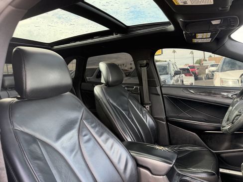Used 2017 Lincoln MKC Select image 39
