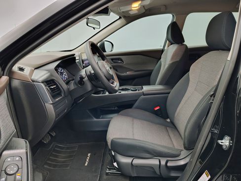 Used 2022 Nissan Rogue S image 20