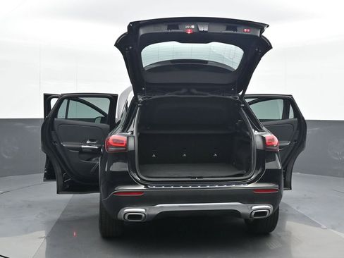 Used 2023 Mercedes-Benz GLA 250 4MATIC w/ Premium Package image 17