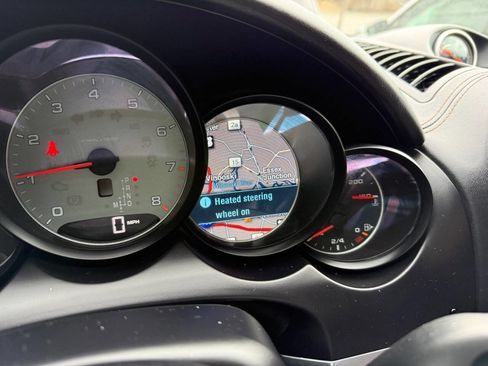 Used 2016 Porsche Cayenne S image 23