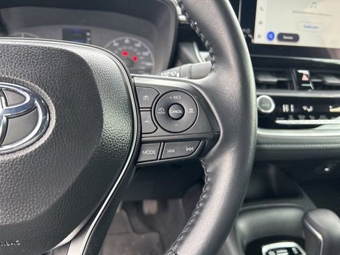Used 2025 Toyota Corolla SE image 19