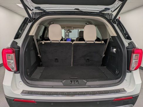 Used 2022 Ford Explorer Limited w/ Equipment Group 301A image 23