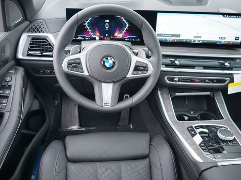New 2026 BMW X5 xDrive40i w/ M Sport Package AWD/4WD image 14