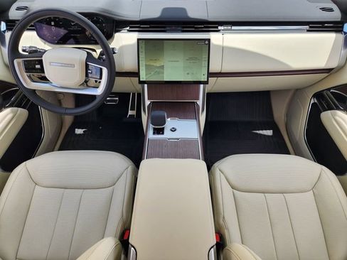 New 2026 Land Rover Range Rover Long Wheelbase SE AWD/4WD image 24