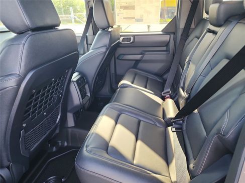 New 2026 Ford Bronco Badlands AWD/4WD image 19