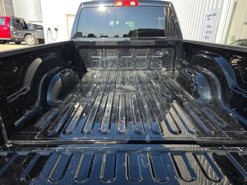 Used 2022 RAM 1500 Warlock AWD/4WD image 9