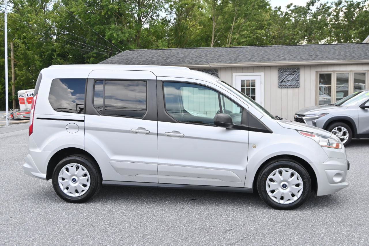 Used 2017 Ford Transit Connect XLT FWD image 12