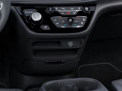 New 2026 Chrysler Pacifica Select AWD/4WD image 24