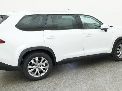 New 2026 Toyota Grand Highlander Limited image 3