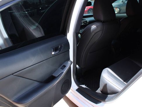 Used 2016 Lexus IS 200t w/ F Sport Package RWD image 14