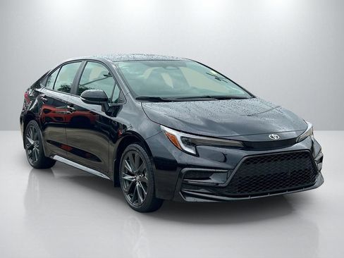 Certified 2026 Toyota Corolla SE FWD image 3