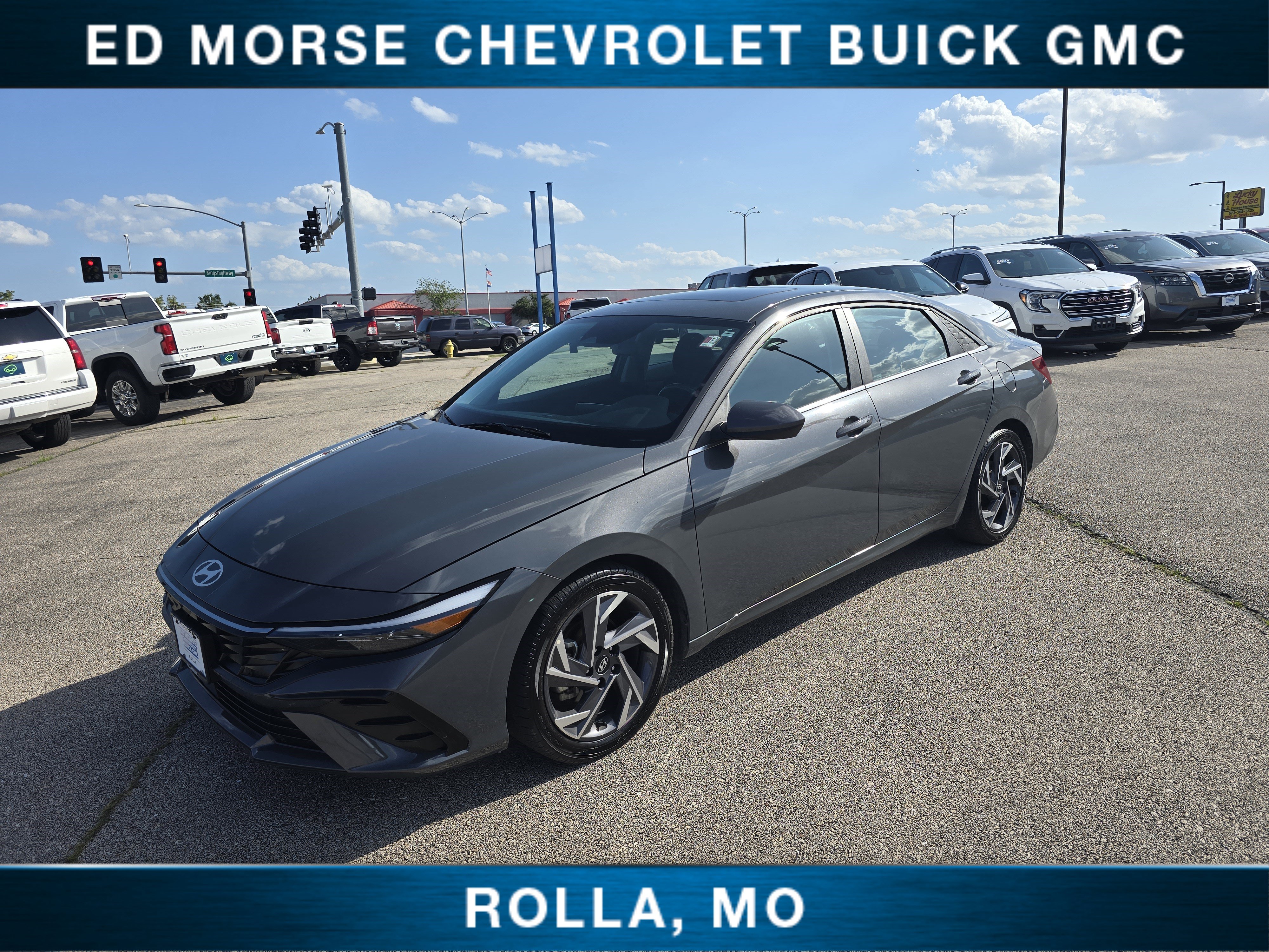 Used 2025 Hyundai Elantra SEL FWD image 7