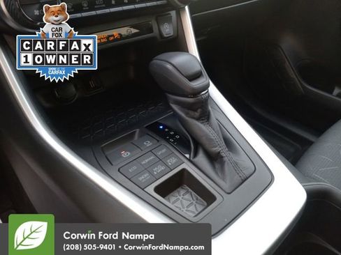 Used 2022 Toyota RAV4 XLE image 18