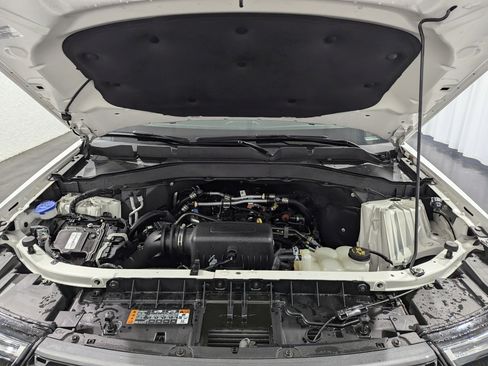 Used 2023 Ford Explorer XLT w/ Equipment Group 202A image 28