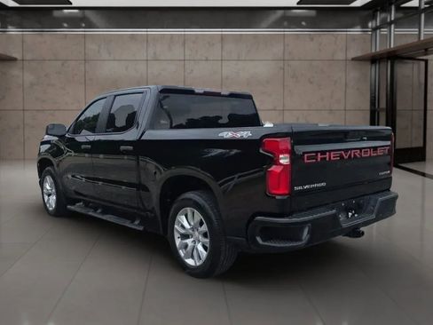 Used 2020 Chevrolet Silverado 1500 Custom w/ Custom Value Package AWD/4WD image 6