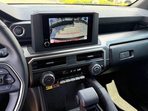 Used 2026 Toyota 4Runner SR5 AWD/4WD image 22