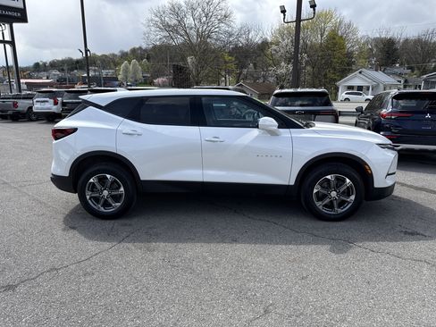 Used 2023 Chevrolet Blazer LT AWD/4WD image 2