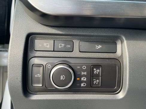 Used 2023 Ford F250 Lariat w/ Lariat Ultimate Package AWD/4WD image 25