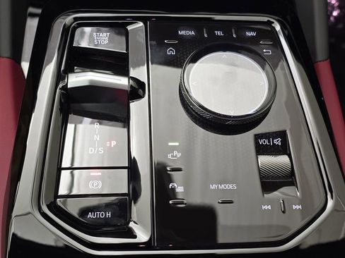 New 2025 BMW 530i xDrive AWD/4WD image 21