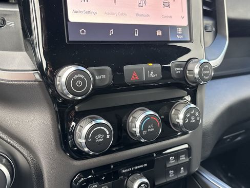 New 2026 RAM 1500 Express AWD/4WD image 19
