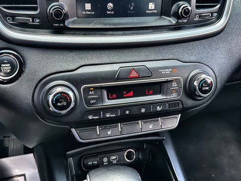 Used 2020 Kia Sorento S FWD image 18