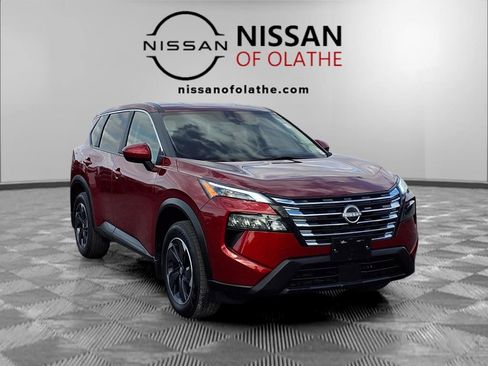 Used 2024 Nissan Rogue SV image 30