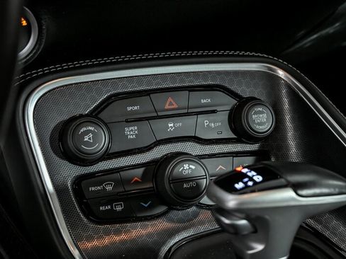 Used 2016 Dodge Challenger R/T Scat Pack w/ Leather Interior Group image 30