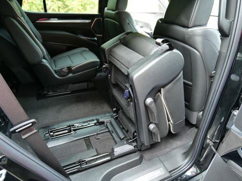 Used 2025 Cadillac Escalade Sport w/ Touring Package AWD/4WD image 45