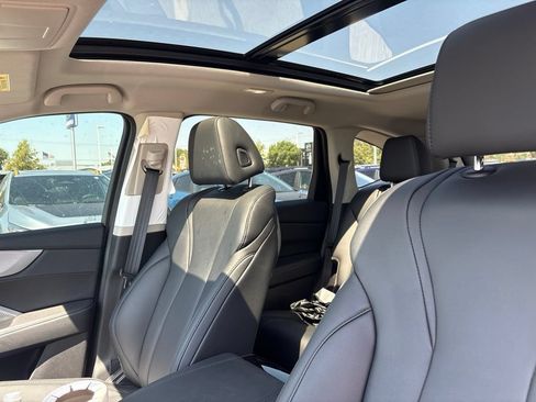 Used 2025 Acura MDX SH-AWD image 4
