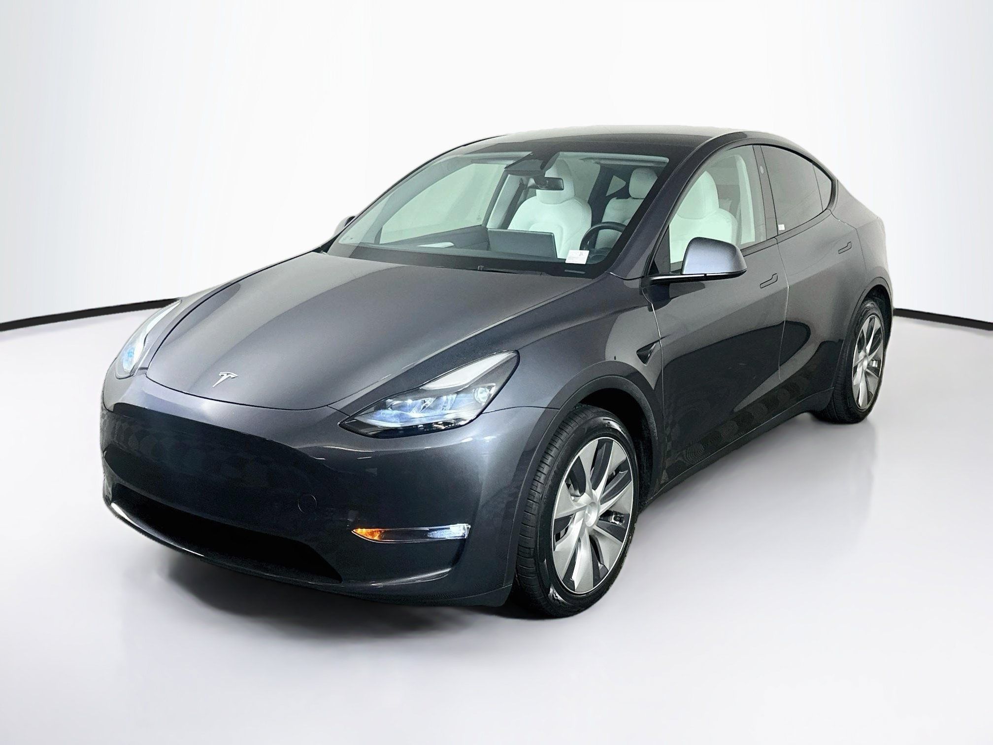 Used 2023 Tesla Model Y Long Range AWD/4WD image 3