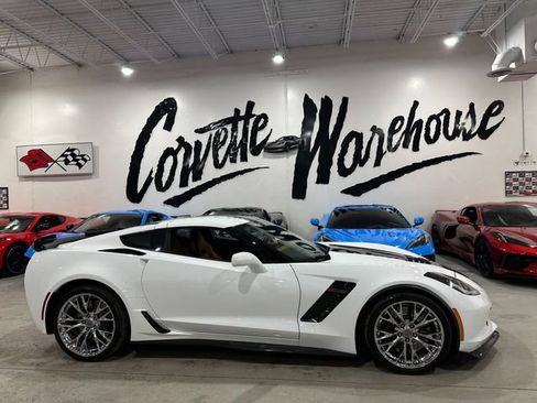 Used 2016 Chevrolet Corvette Z06 w/ 3LZ Preferred Equipment Group image 27