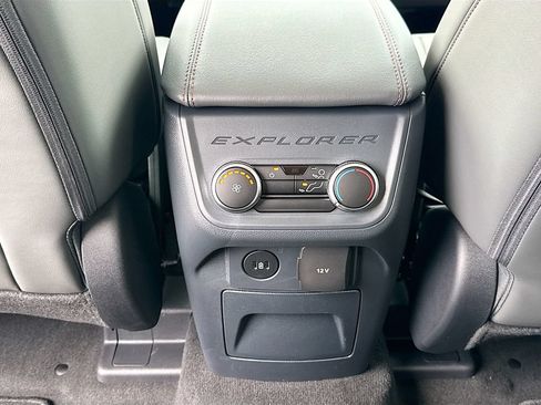 New 2026 Ford Explorer Active w/ Active Comfort Package RWD image 25