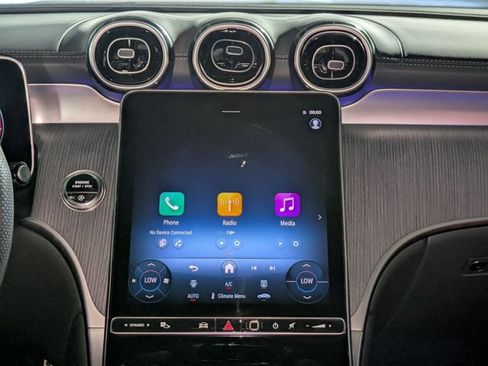 Certified 2025 Mercedes-Benz GLC 300 image 17