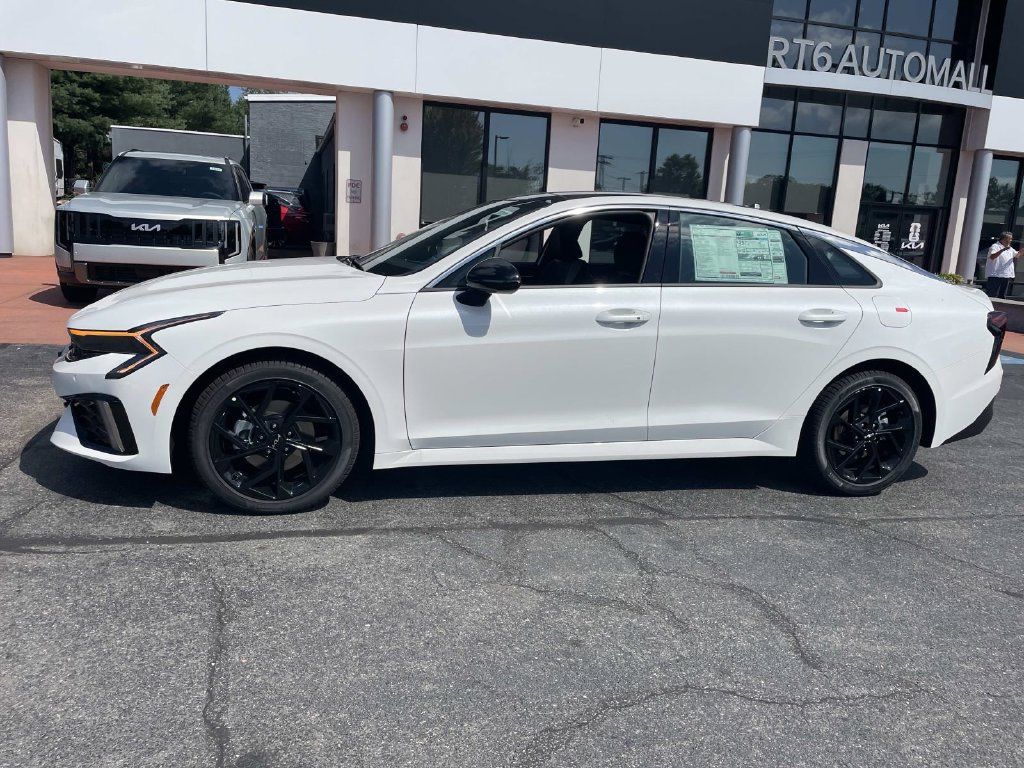New 2026 Kia K5 GT-Line w/ GT-Line Premium Package FWD image 2
