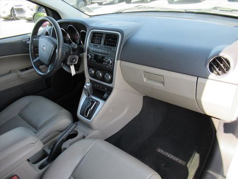 Used 2011 Dodge Caliber Uptown image 10