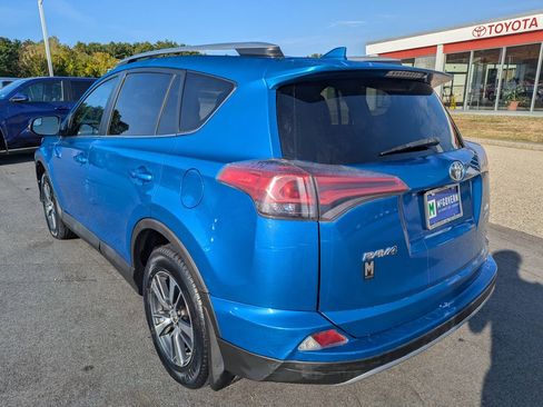 Used 2017 Toyota RAV4 XLE w/ Plus Special Value Package AWD/4WD image 3