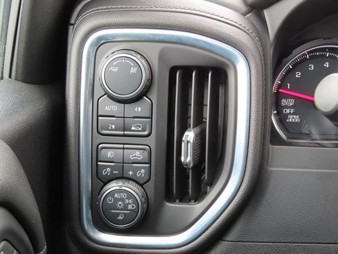 Certified 2019 Chevrolet Silverado 1500 LTZ w/ LTZ Convenience Package AWD/4WD image 12