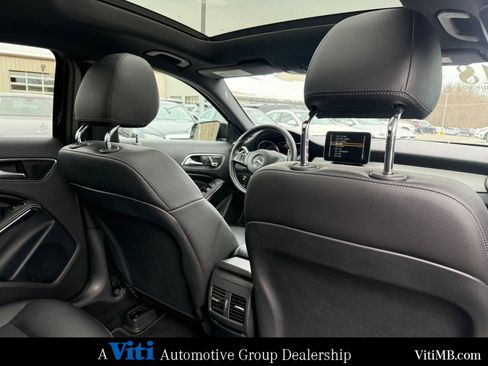 Used 2018 Mercedes-Benz GLA 250 4MATIC image 27