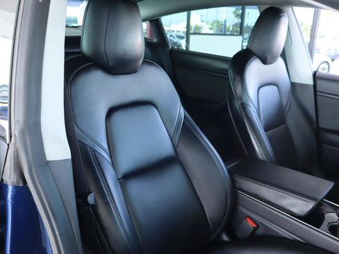 Used 2019 Tesla Model 3 Mid Range image 33