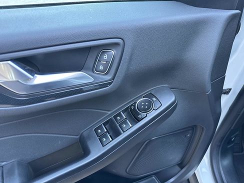 Used 2023 Ford Escape ST-Line Select image 18