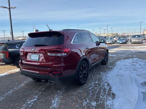 Used 2019 Kia Sorento S image 5